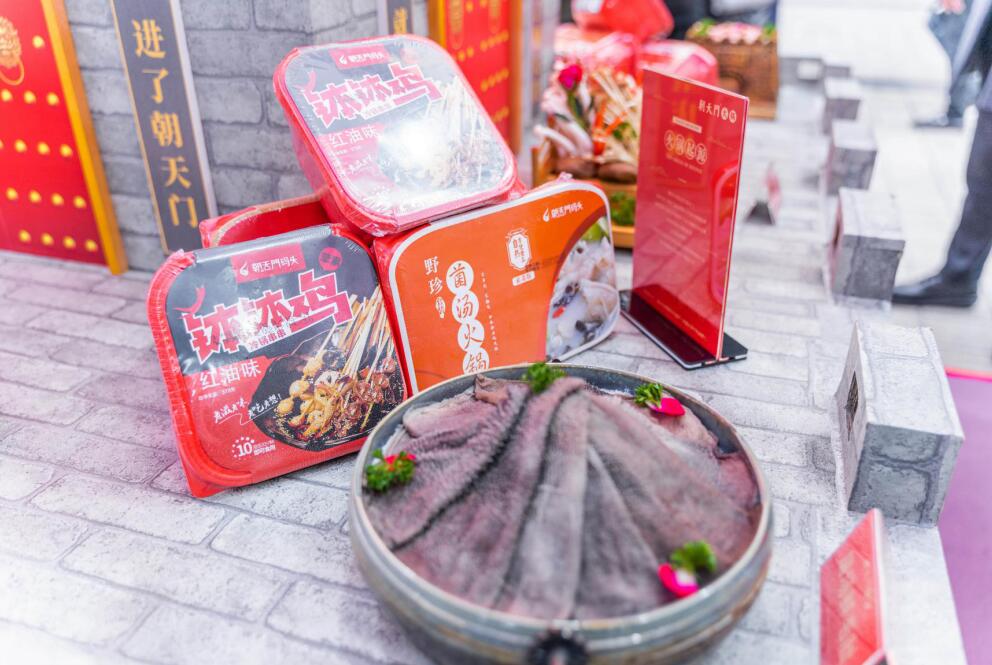 常寧開火鍋加盟店，如何通過特色吸引顧客？