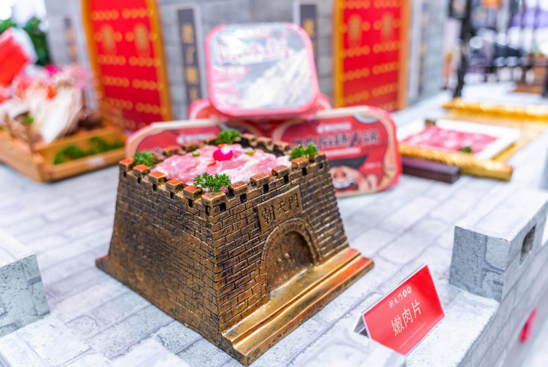 火鍋店如何打造讓顧客戀戀不忘的特色菜？