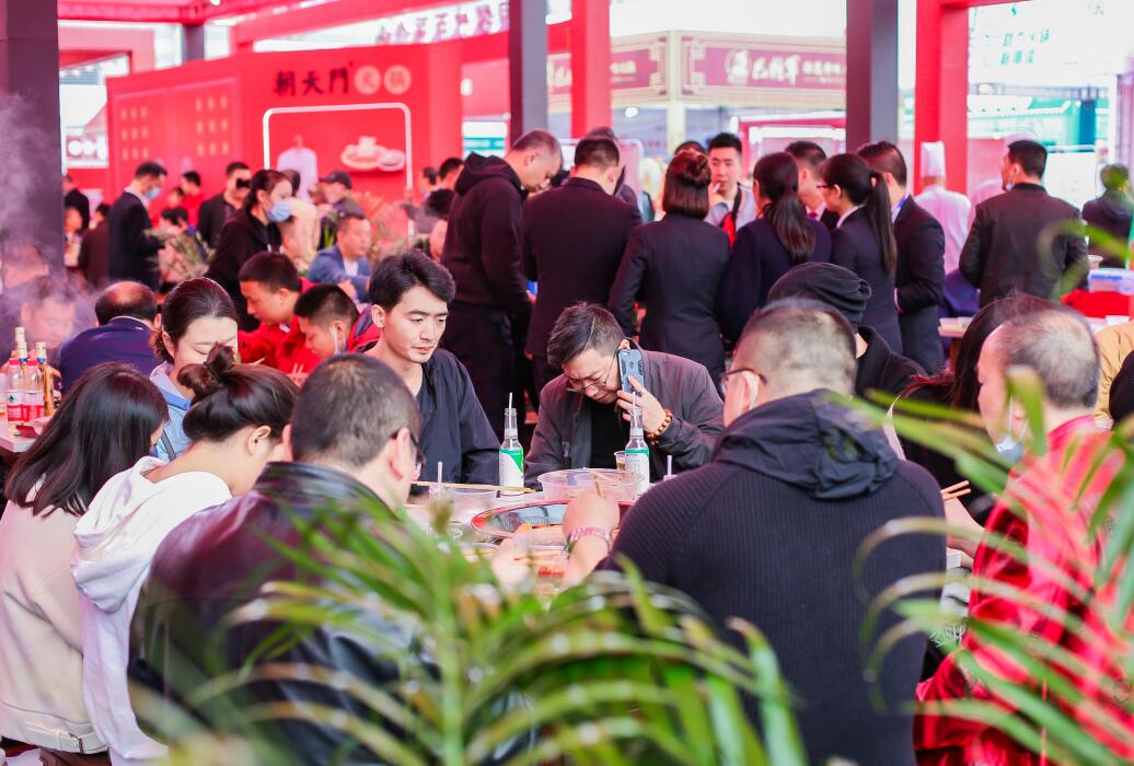 鐵力開火鍋加盟店，這樣裝修回頭率高！