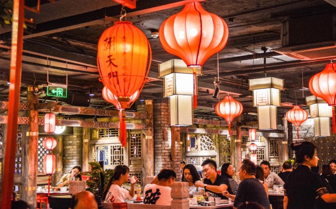 五類火鍋店裝修風格，時尚正在路上，經典永不過時！